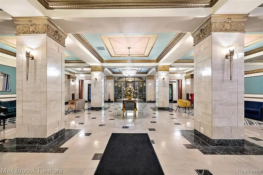 15 E Kirby #928, Detroit, MI 48202 - #3