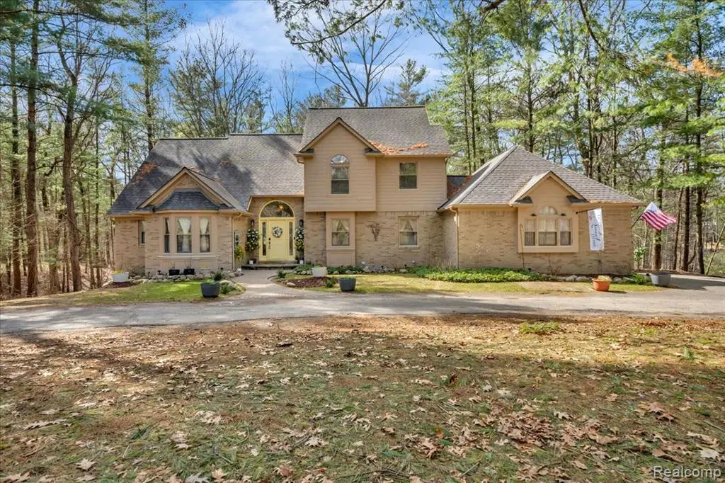 573 Nakomis, Orion Township, MI 48362 - #1