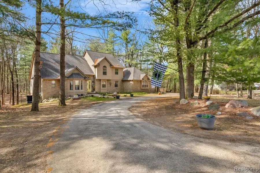 573 Nakomis, Orion Township, MI 48362 - #3