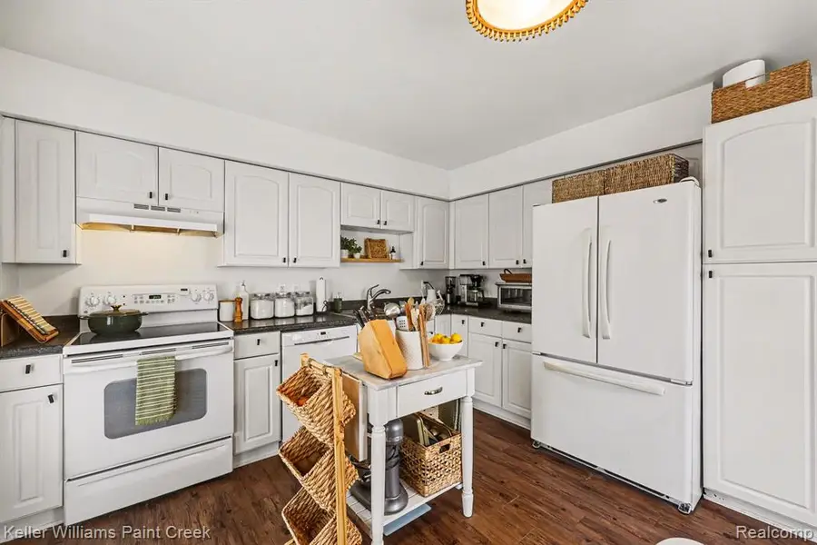 3660 Coleport, Lake Orion, MI 48359 - #3