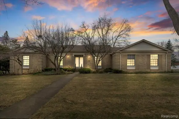 19010 Lacrosse, Lathrup Village, MI 48076