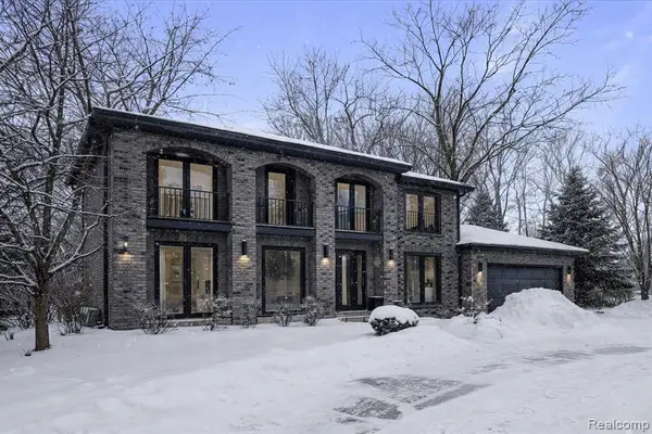 6018 Glen Eagles, West Bloomfield, MI 48323