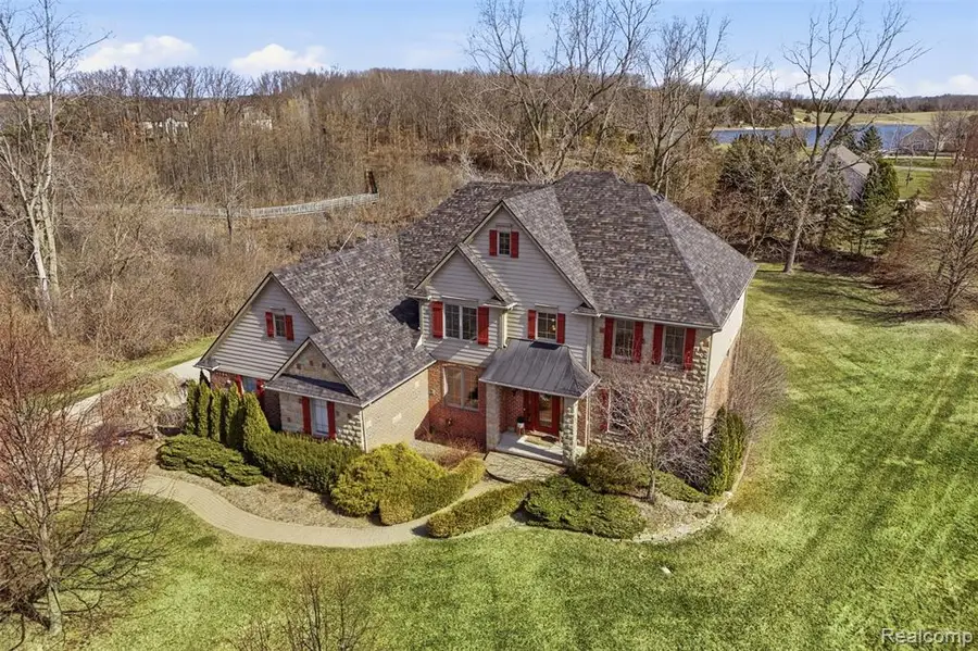 8851 Stoney Creek, South Lyon, MI 48178 - #2