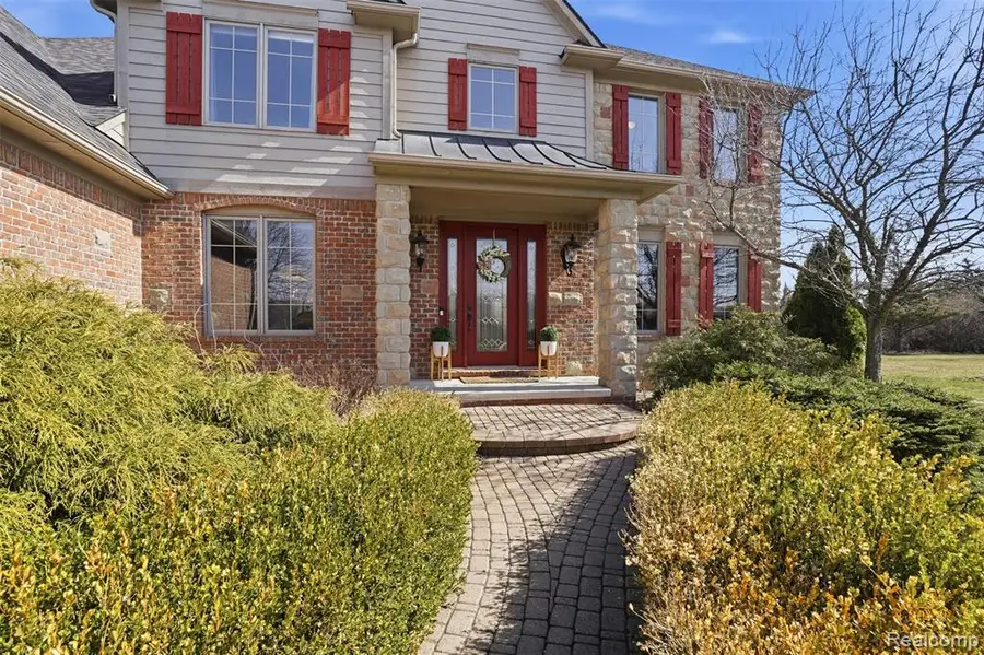 8851 Stoney Creek, South Lyon, MI 48178 - #3