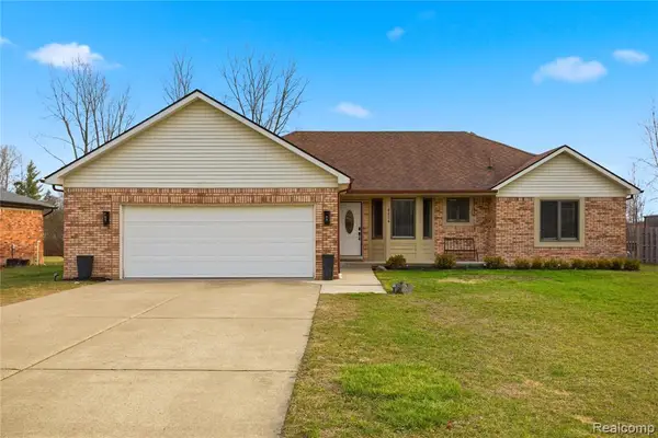8234 E Pearson, Shelby Twp, MI 48316