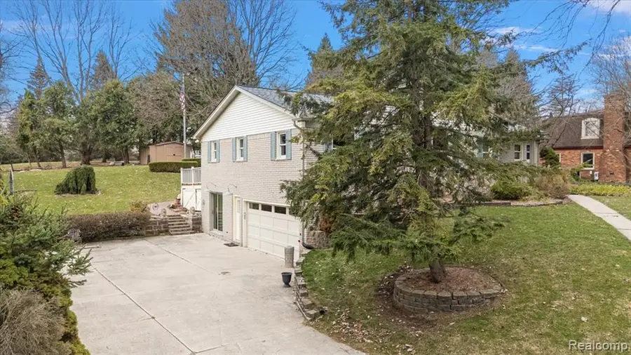847 Leinster, Rochester Hills, MI 48309 - #2