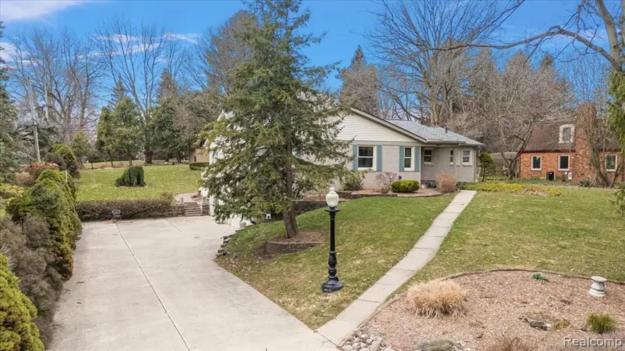 847 Leinster, Rochester Hills, MI 48309 - #3