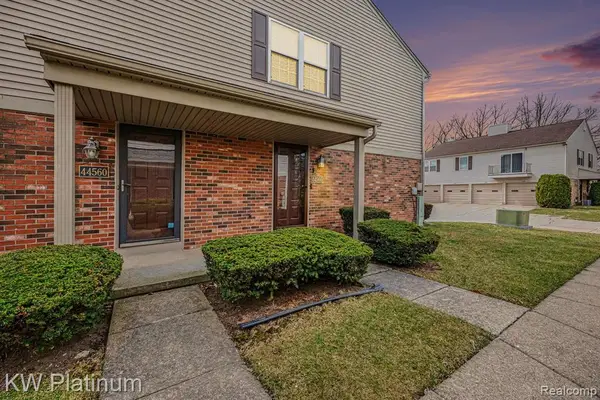 44566 N Bunker Hill #100, Clinton Township, MI 48038