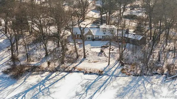 4300 W Bacon, Hillsdale, MI 49242