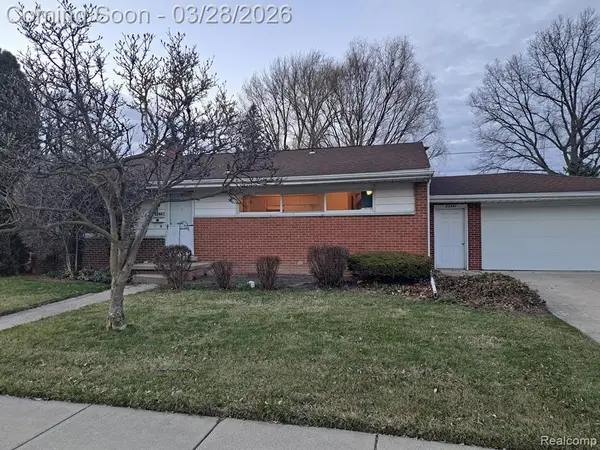 22441 E Price, Clinton Township, MI 48035