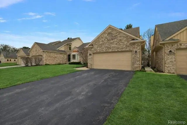 45325 Stonehedge, Plymouth, MI 48170 - #2