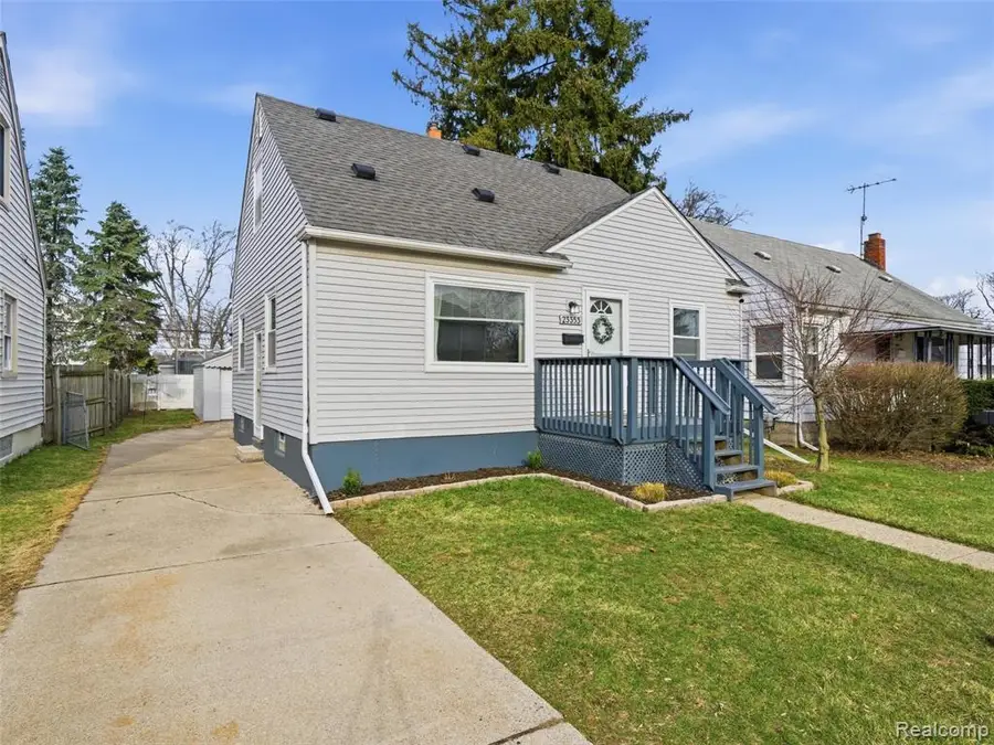 23353 Tawas, Hazel Park, MI 48030 - #2