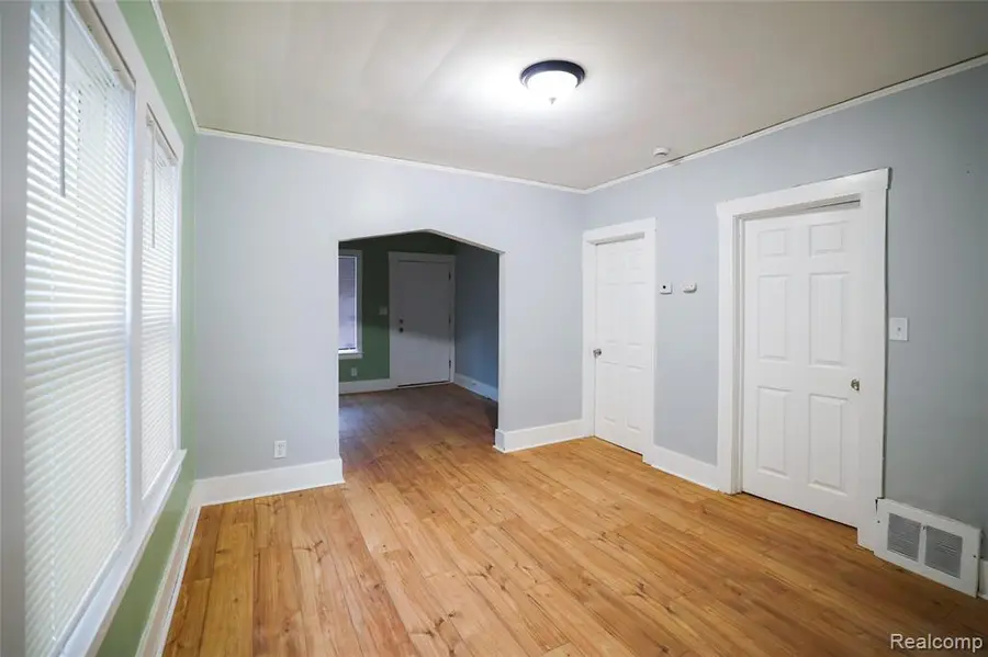 5170 Evaline, Hamtramck, MI 48212 - #3