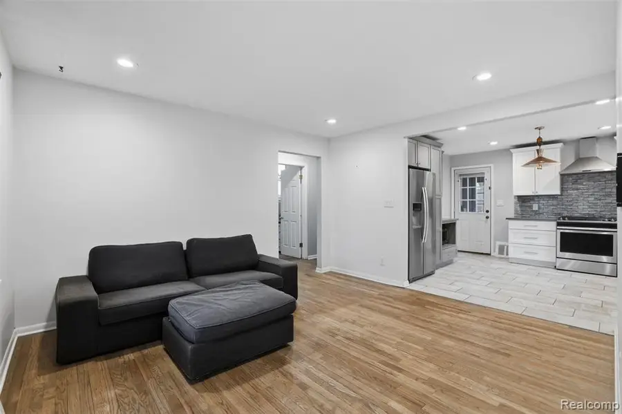26604 Osmun, Madison Heights, MI 48071 - #3
