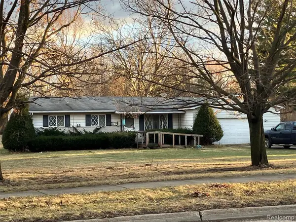 4342 E Court, Burton, MI 48509