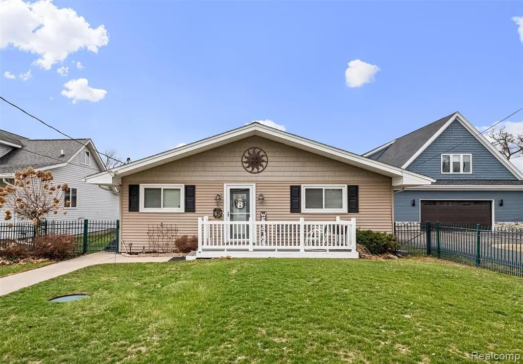 2330 Allen, Ortonville, MI 48462 - #1