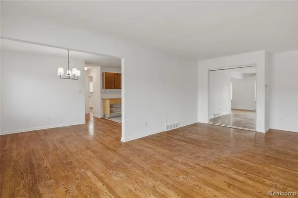 323 N Eton #35C, Birmingham, MI 48009