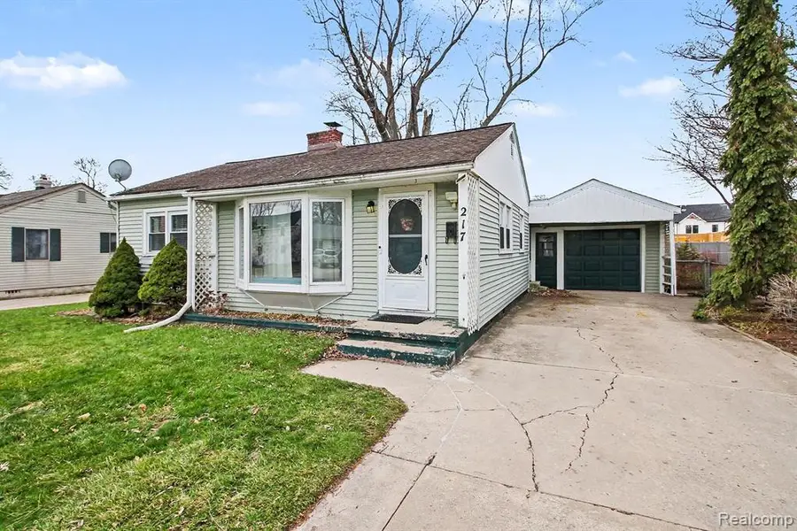 217 N 5th, Brighton, MI 48116 - #3