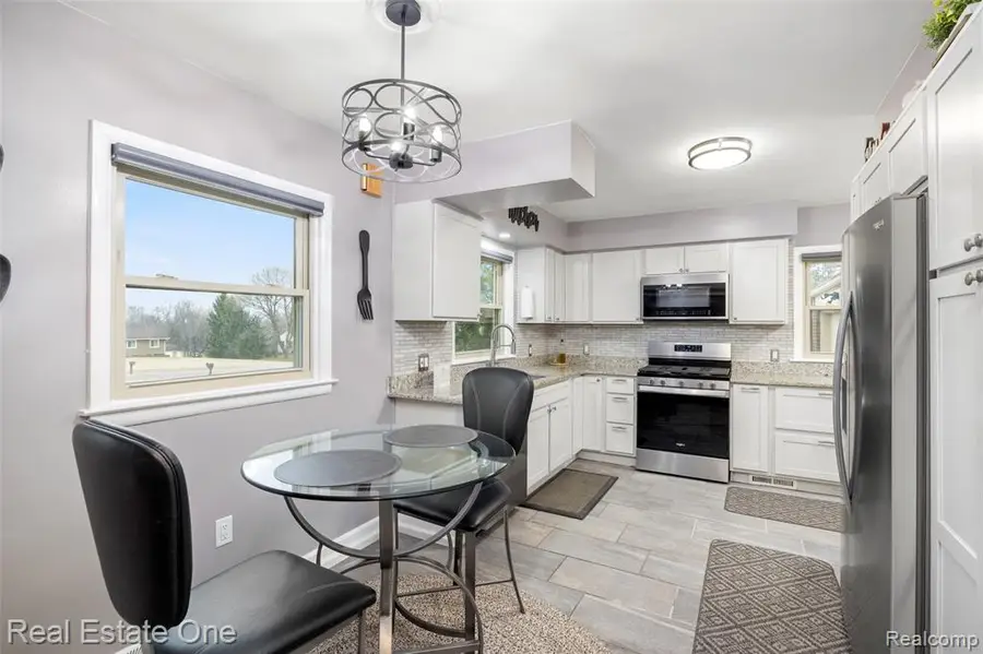 1030 E Silverbell, Lake Orion, MI 48360 - #3