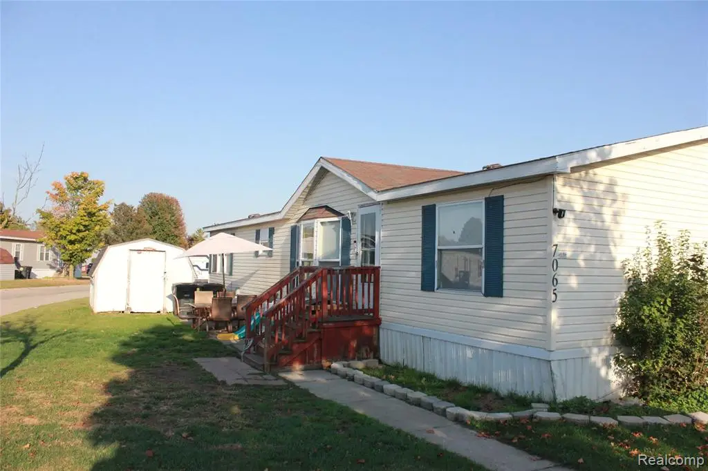 7065 El Paso, Romulus, MI 48174 - #1