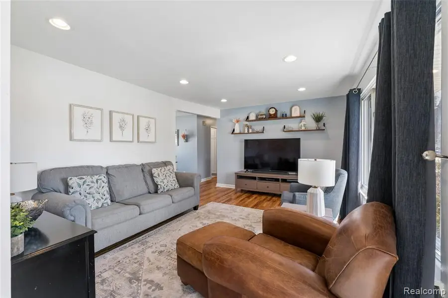 30110 Fink, Farmington, MI 48336 - #3