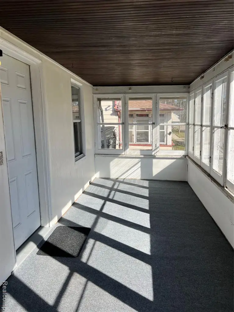 936 Stocker, Flint, MI 48503 - #2