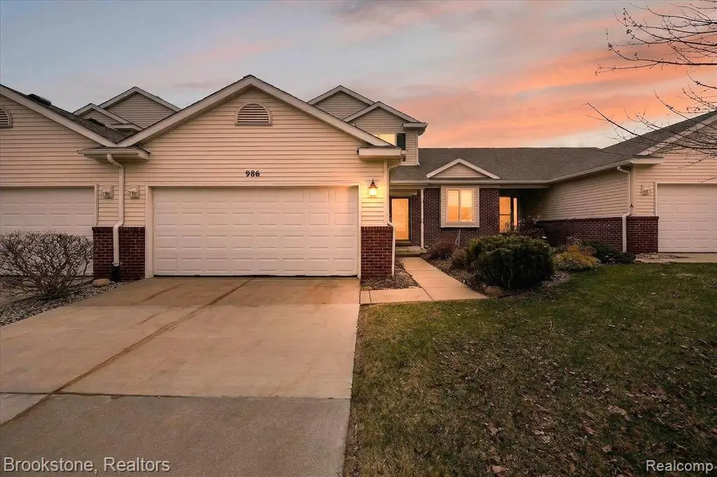986 Spirea #44, Howell, MI 48843 - #1