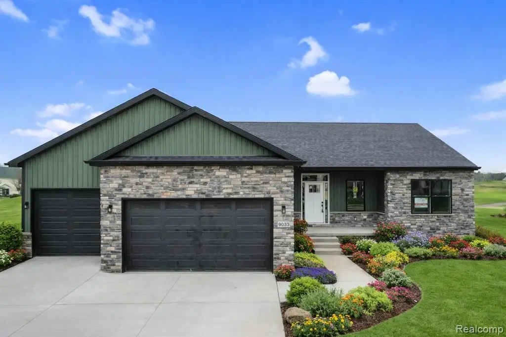 8451 Woodridge, Davison, MI  - #1