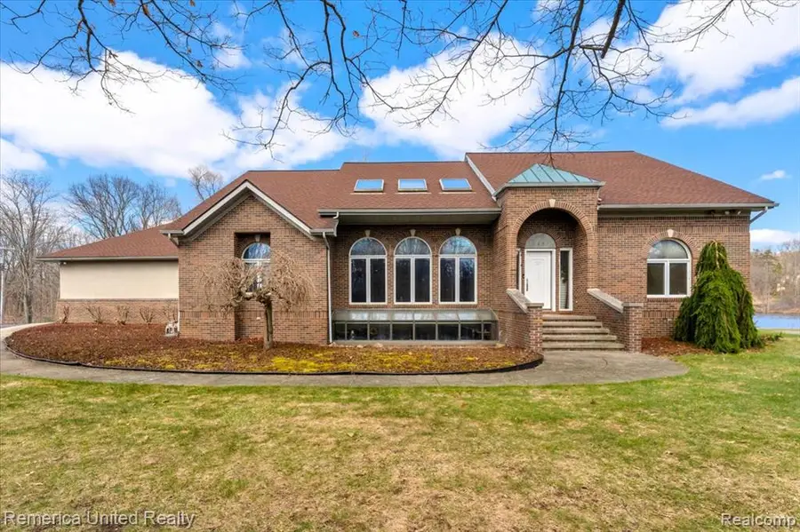 2457 Spring Lake Lane, Brighton, MI 48114 - #2