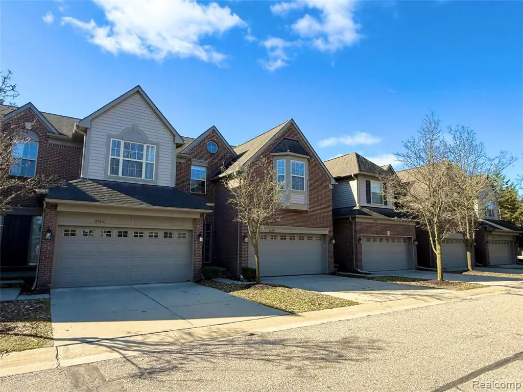 41271 N Maplewood, Canton, MI 48187 - #1