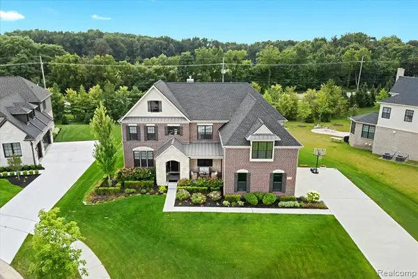 47695 Wales, Novi, MI 48167