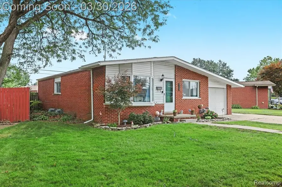 8346 Hillcrest, Westland, MI 48185 - #3