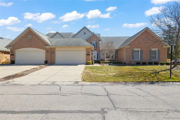16252 Country Knoll, Northville, MI 48168