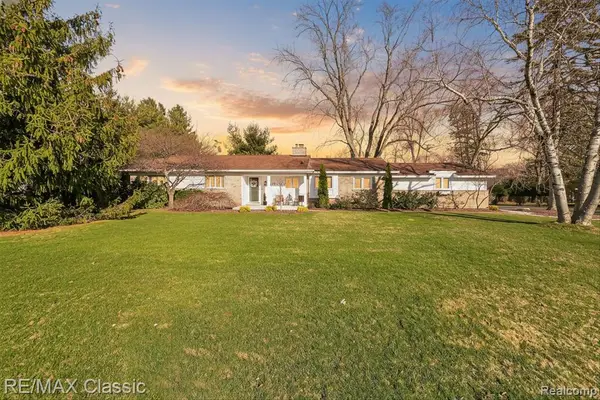 4731 Pickering, Bloomfield Hills, MI 48301