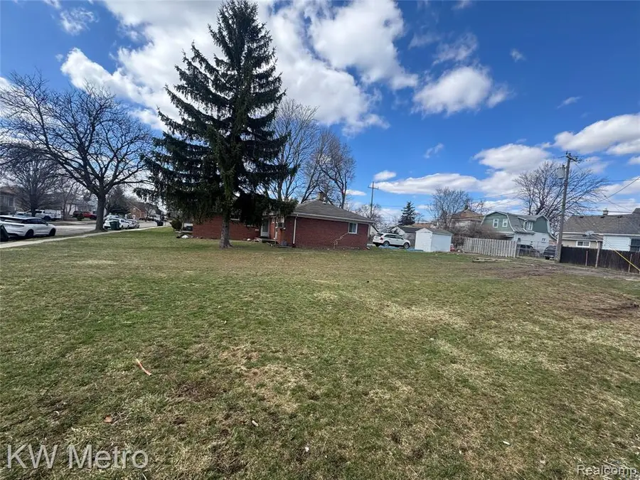1382 Hanford, Lincoln Park, MI 48146 - #2