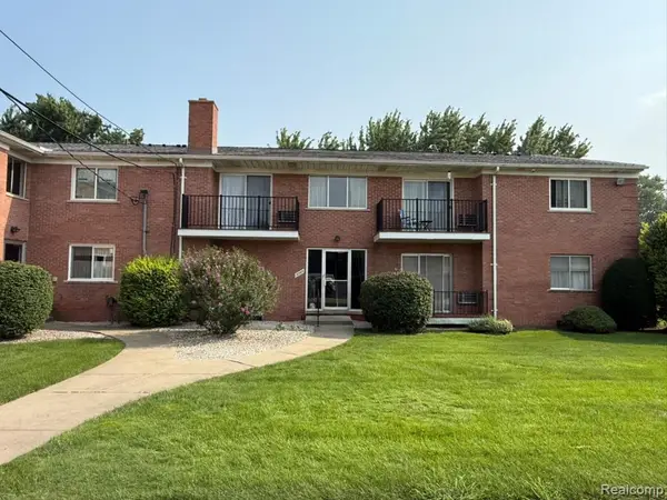 19585 Masonic #21, Roseville, MI 48066