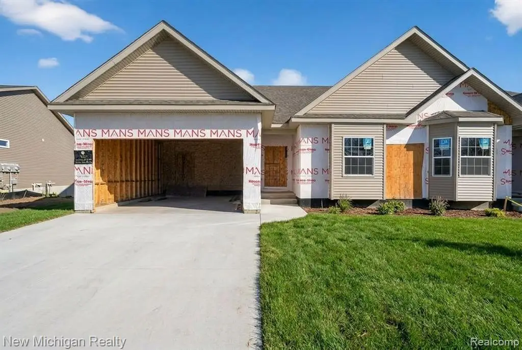 13185 Harbor Landings #102, Fenton, MI 48430 - #1