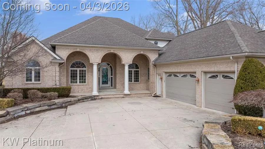 48877 Point Lakeview, Chesterfield, MI 48047 - #3