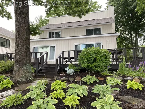 9666 Zukey, Pinckney, MI 48169