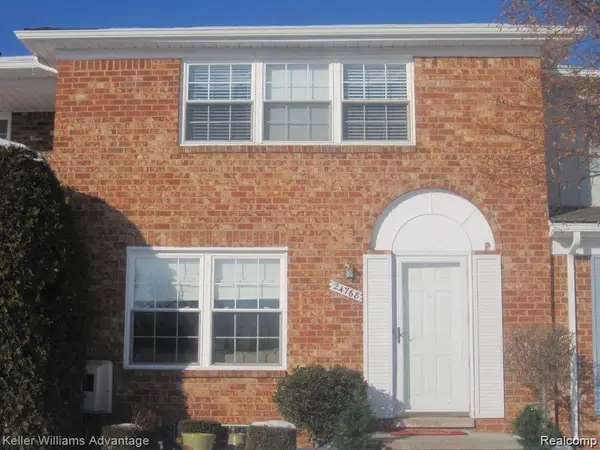 24768 Olde Orchard, Novi, MI 48375