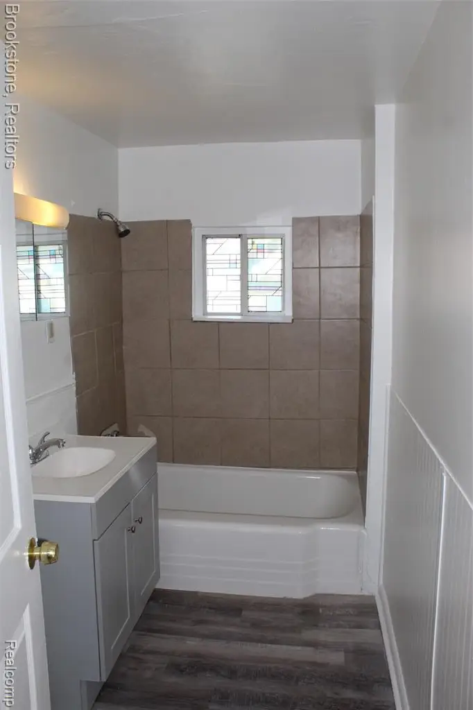 18869 Indian, Redford, MI 48240 - #3