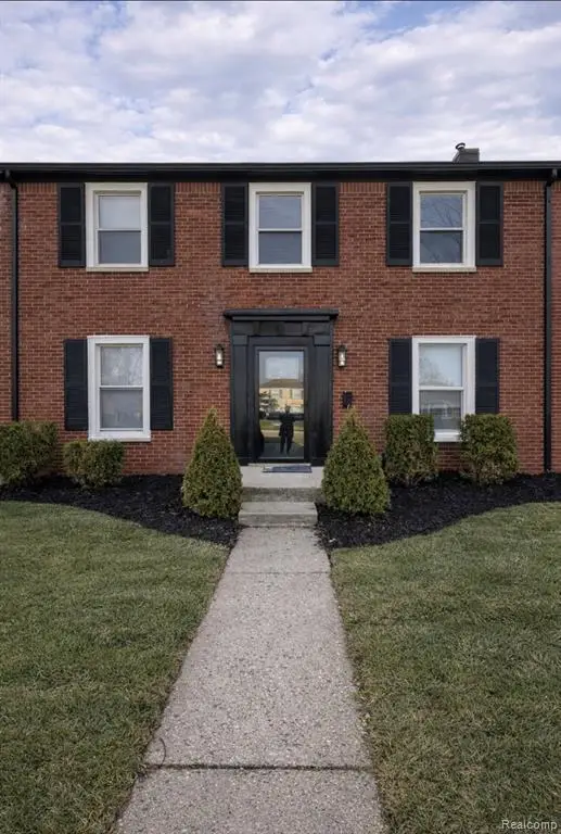 14058 Greenview, Detroit, MI 48223