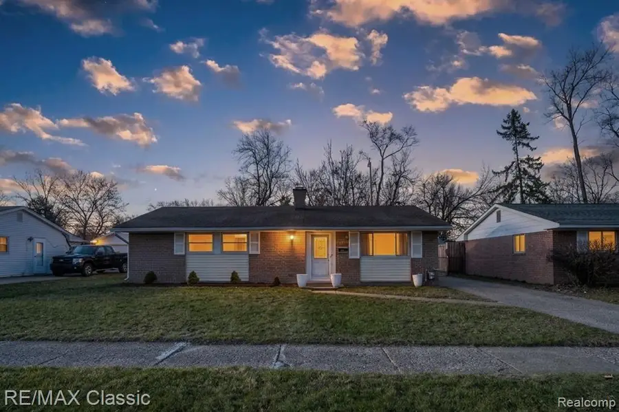 35665 Thames, Westland, MI 48186 - #2