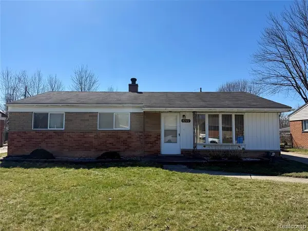 4702 Arden, Warren, MI 48092