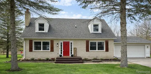 4837 Mack, Howell, MI 48855