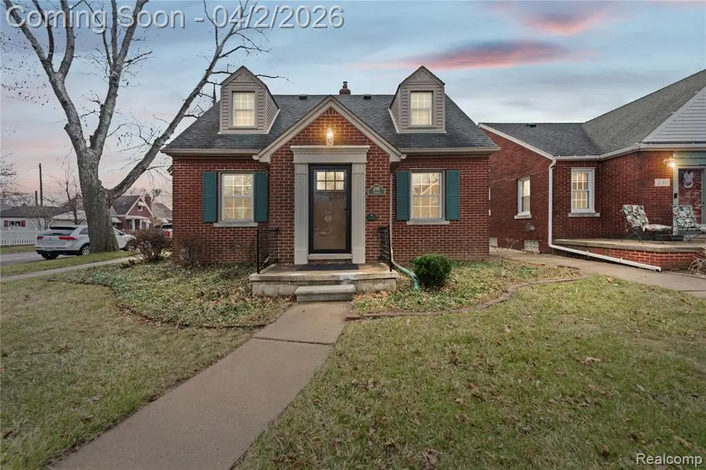 2305 Vinewood, Wyandotte, MI 48192 - #1