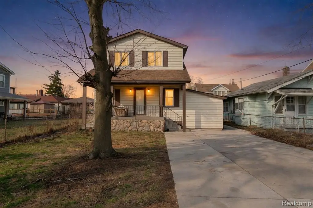 22453 E 10 Mile, Saint Clair Shores, MI 48080 - #1