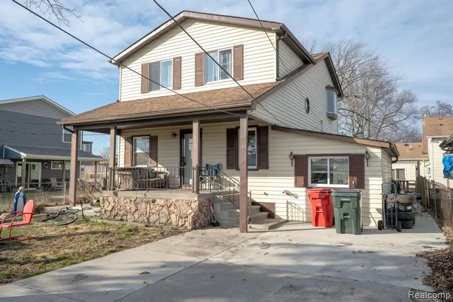 22453 E 10 Mile, Saint Clair Shores, MI 48080 - #3