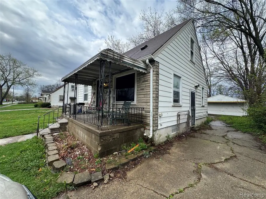8247 Heyden, Detroit, MI 48228 - #2