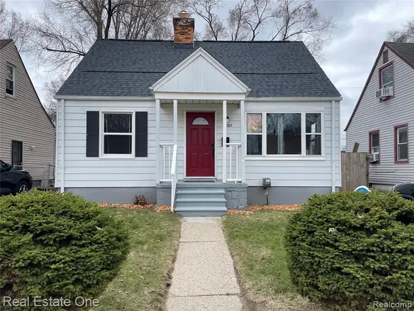 34321 John, Wayne, MI 48184